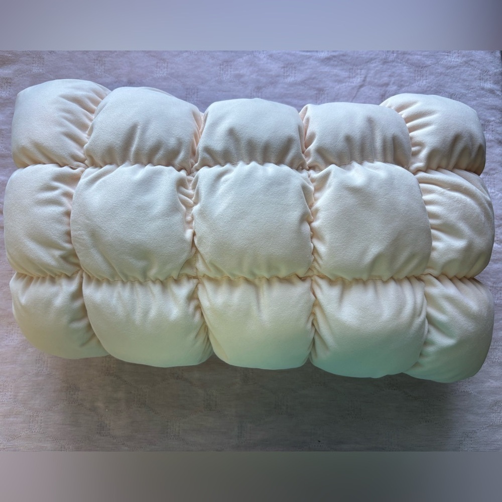 New Room Essentials 10 X 16 Cream light pale pink Accent Pillow